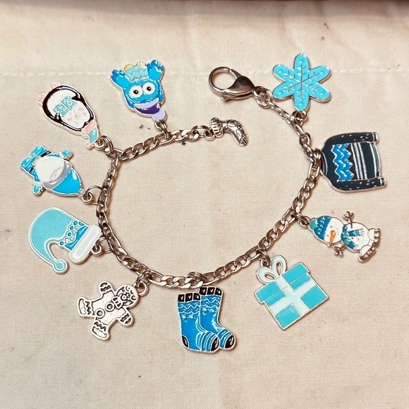 Stainless Steel Figaro Charm Bracelet with Several Winter Themed Charms Handmade - Picture 2 of 6